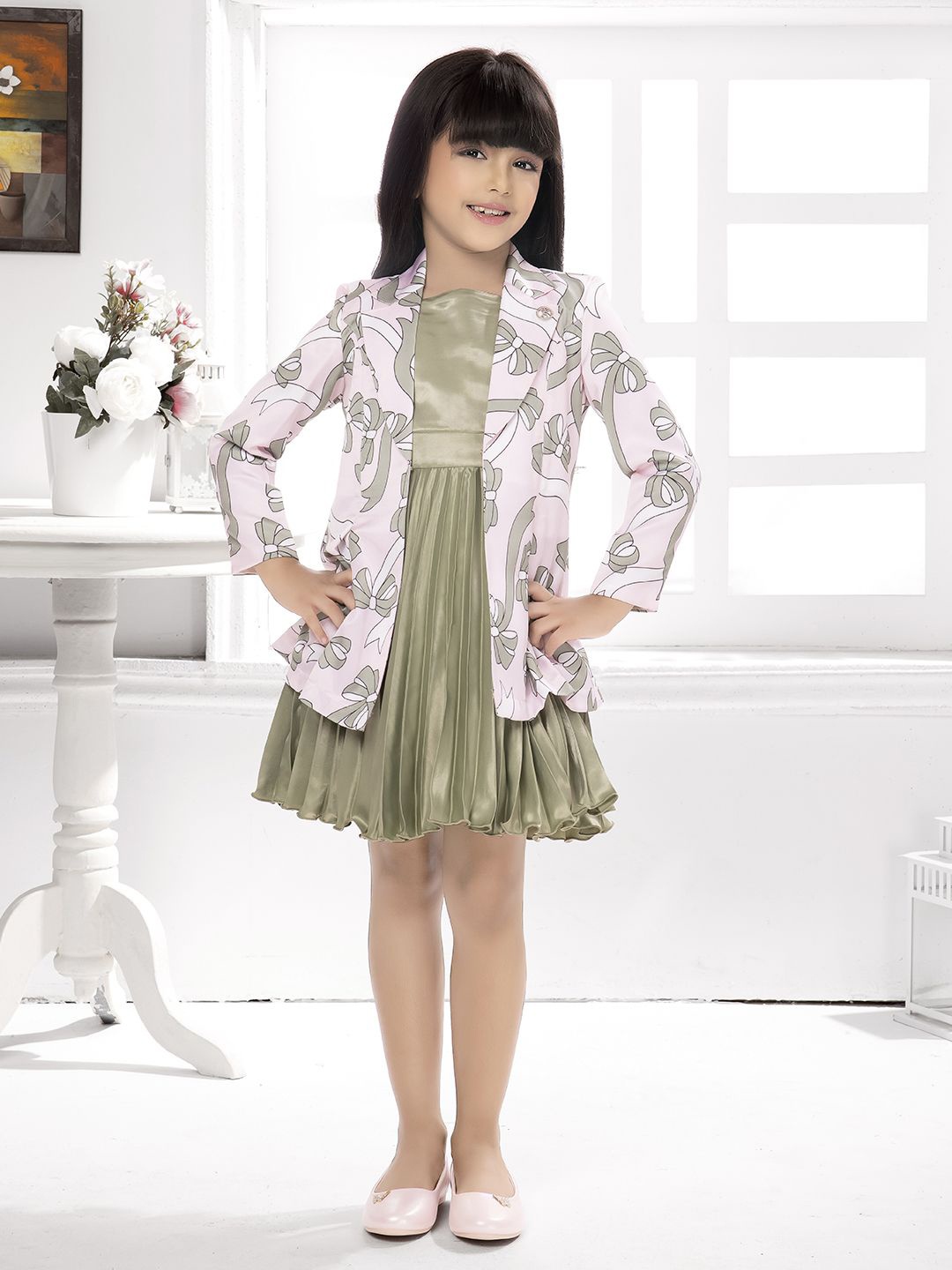 

Tiny Baby Girls Square Neck Fit & Flare Knee Length Dress, Green