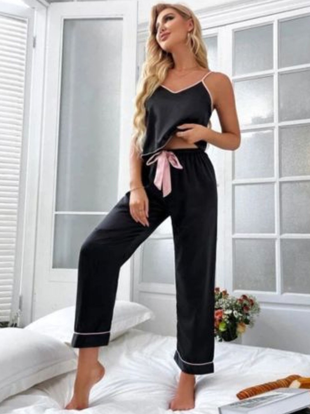 

Addery Women Night suit, Black