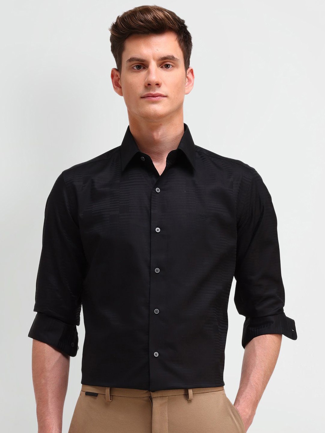 

Arrow New York Men Manhattan Spread Collar Textured Cotton Slim Fit Casual Shirt, Black