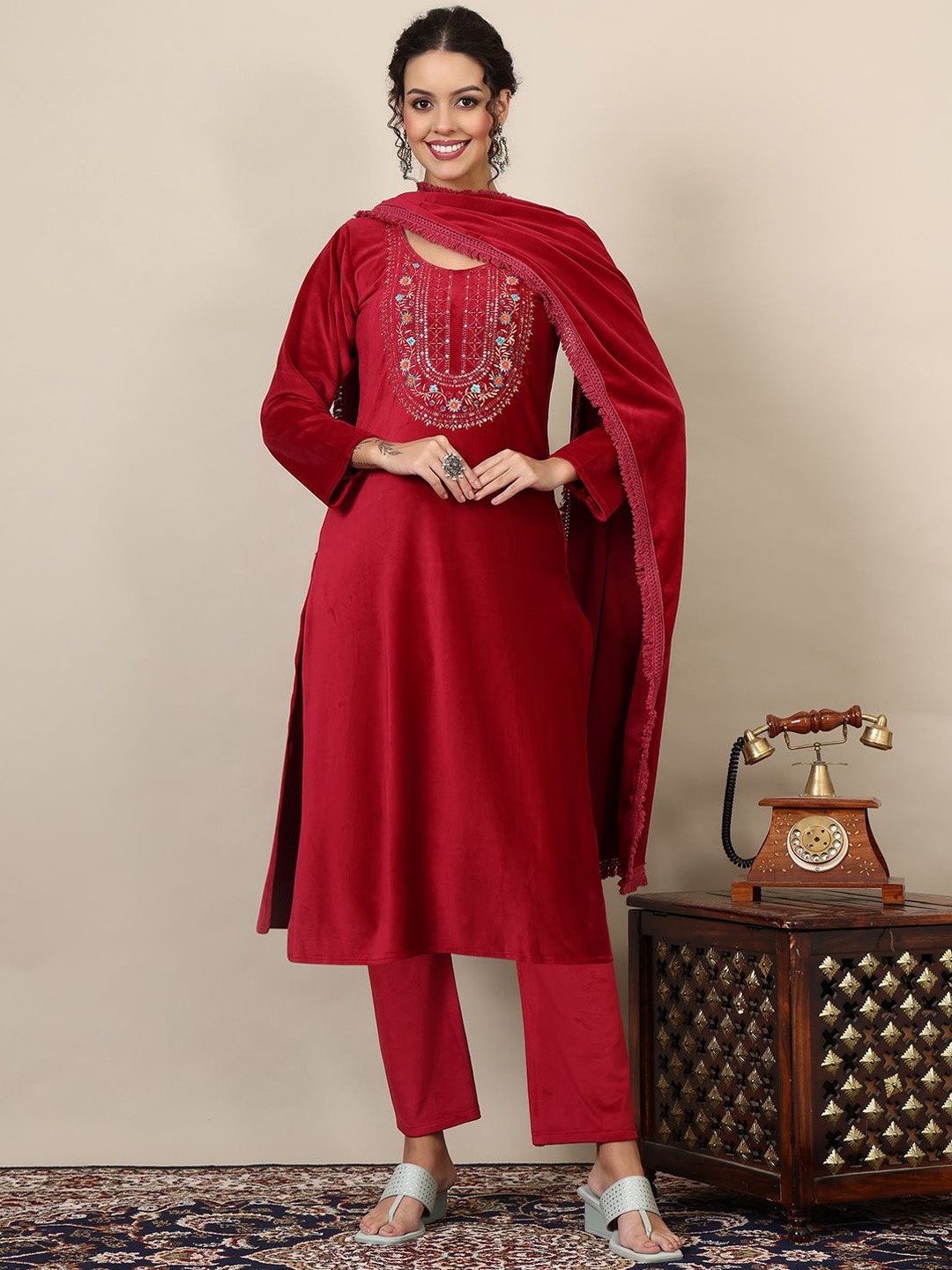 

KALINI Floral Embroidered Pure Woollen Straight Kurta With Trouser & Dupatta, Maroon