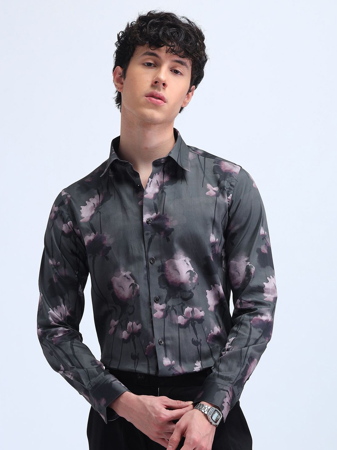 

Flying Machine Men Manhattan Spread Collar Floral Printed Cotton Slim Fit Casual Shirt, Grey