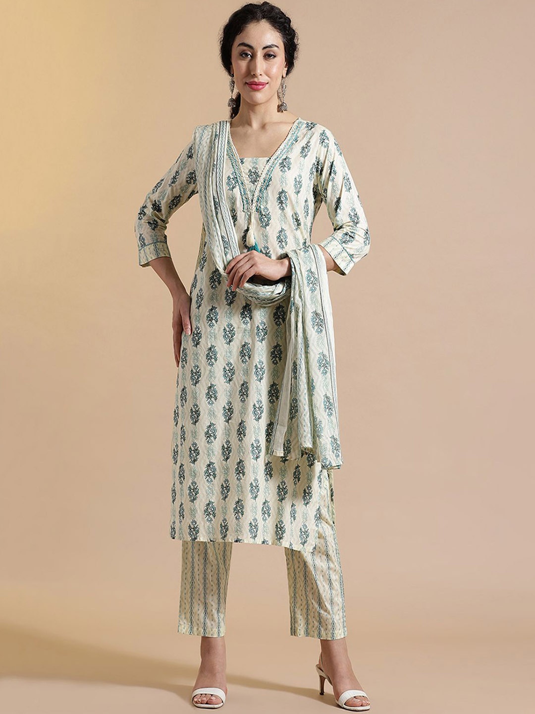 

Anouk Floral Embroidered Thread Work Pure Cotton Kurta with Trouser & Dupatta, Off white