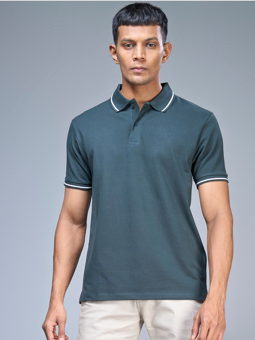 

MAXZONE Men Solid Polo Collar T-shirt, Green