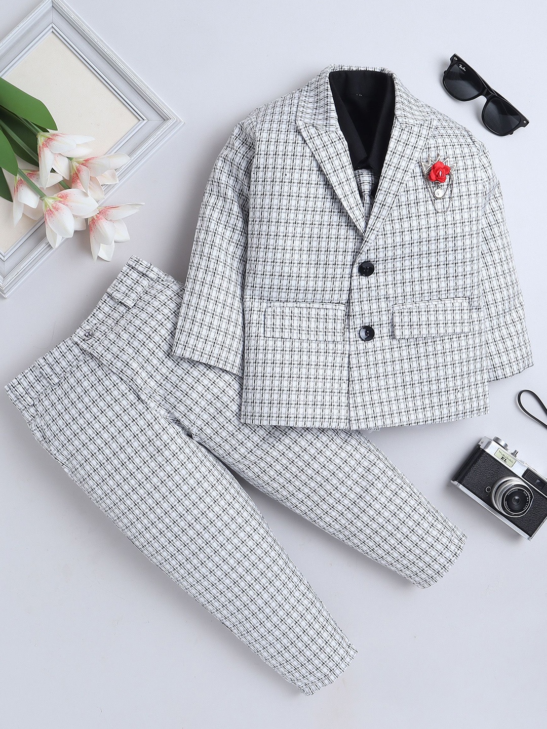 

BAESD Boys Checked Notched Lapel Single Breasted 3-Piece Suit Set, White