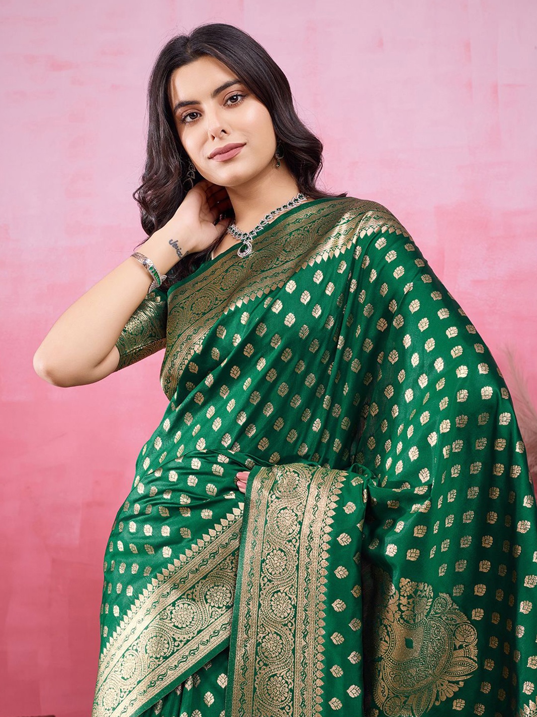 

NIWAA Woven Design Zari Pure Silk Kanjeevaram Saree, Green