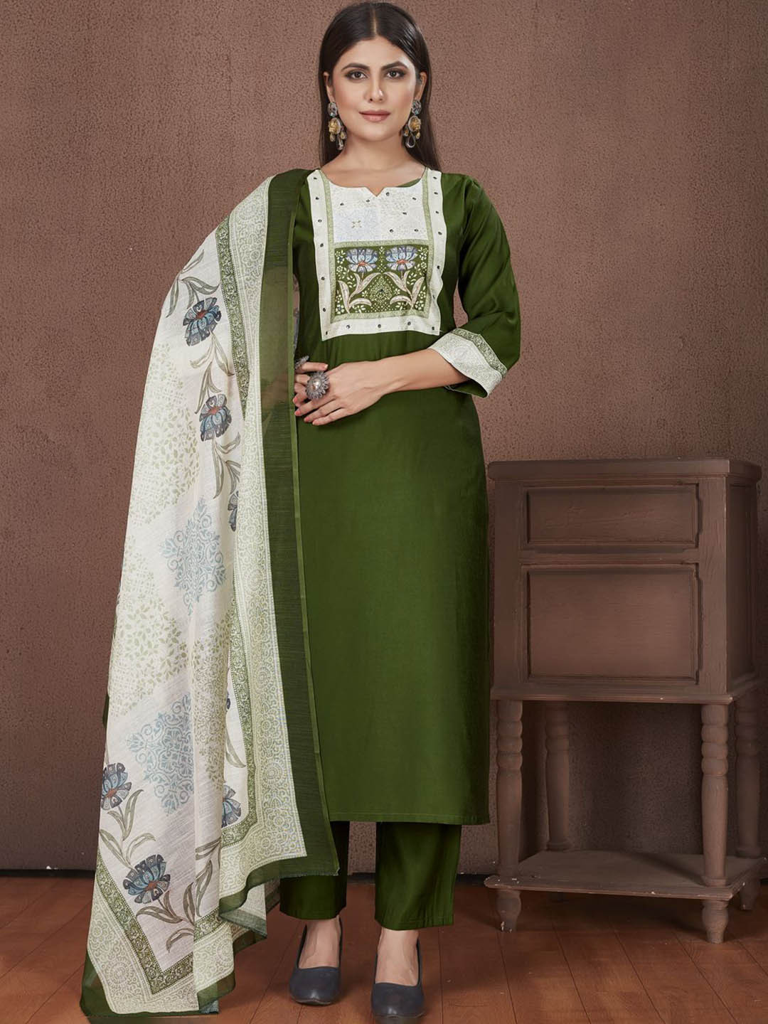 

STYLE SAMSARA Floral Yoke Design Beads Work Straight Kurta With Trouser With Dupatta, Green