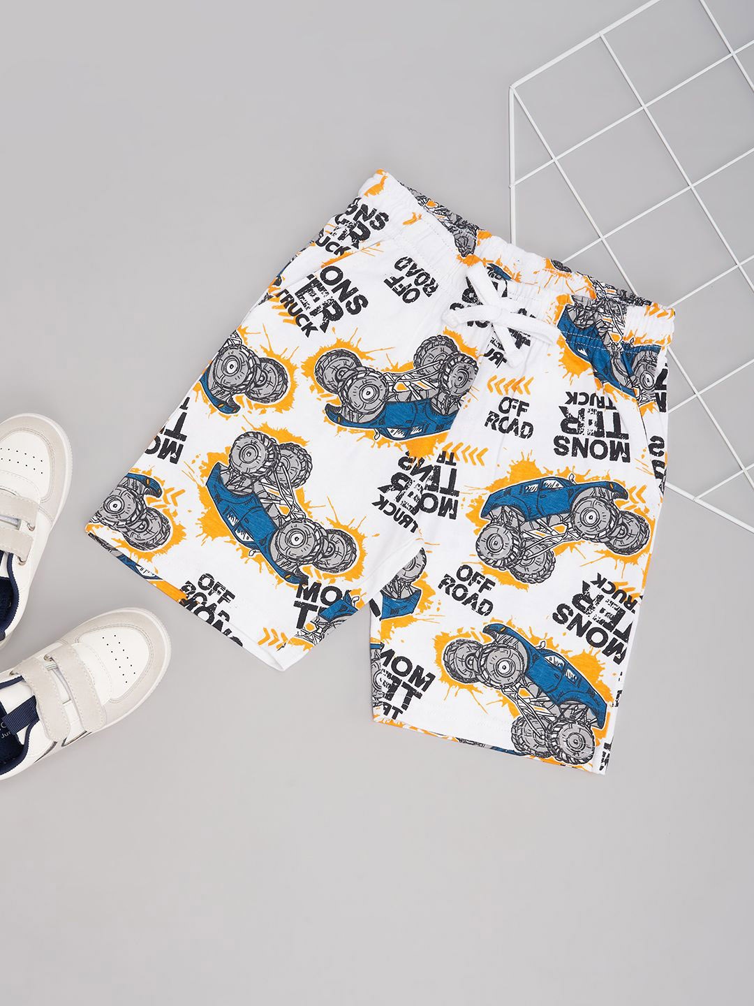 

Pantaloons Junior Boys Graphic Printed Cotton Shorts, White