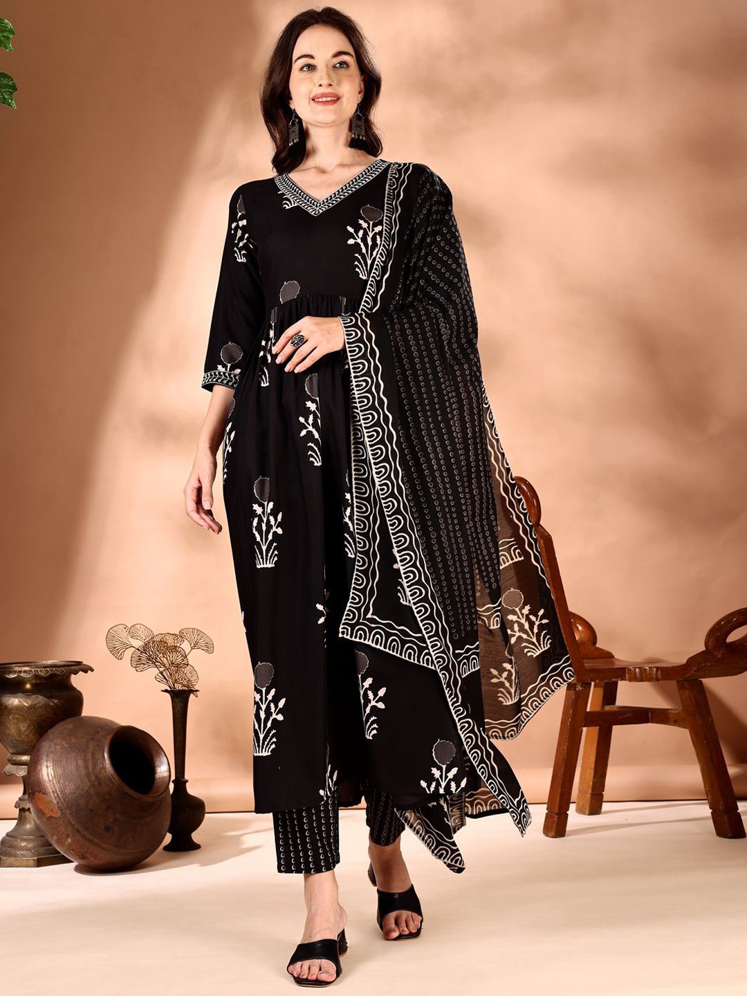 

KALINI Ethnic Motifs Printed Sequinned A-Line Kurta With Trousers & Dupatta, Black
