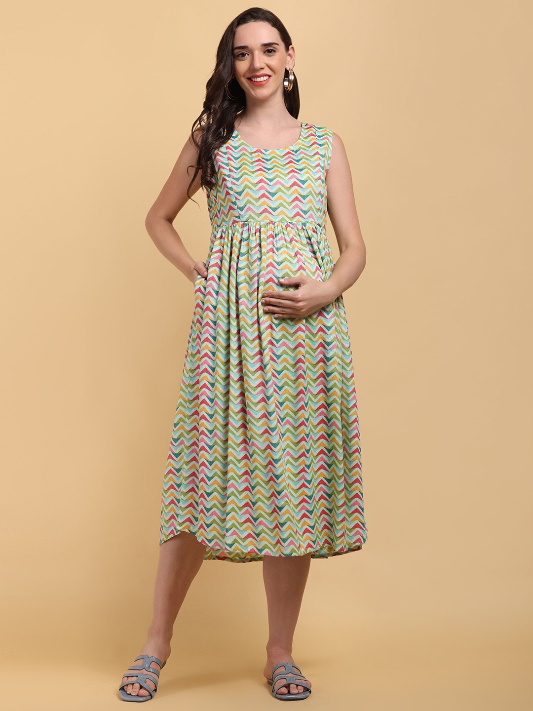 

CHARISMOMIC Women Green Round Neck Floral Print Layered Maternity Fit & Flare Maxi Dress