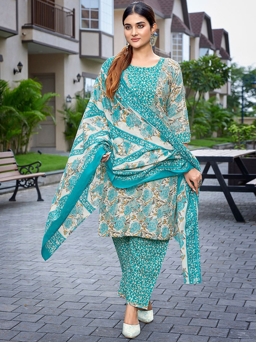 

Royal Export Floral Printed Straight Kurta with Trousers & Dupatta, Sea green
