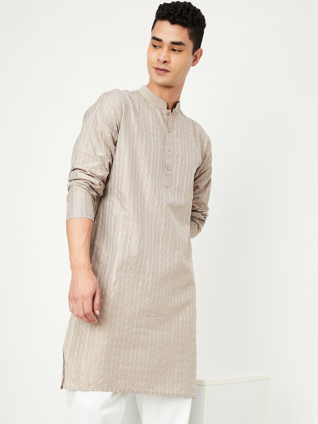 

max Mandarin Collar Thread Work Straight Kurta, Grey