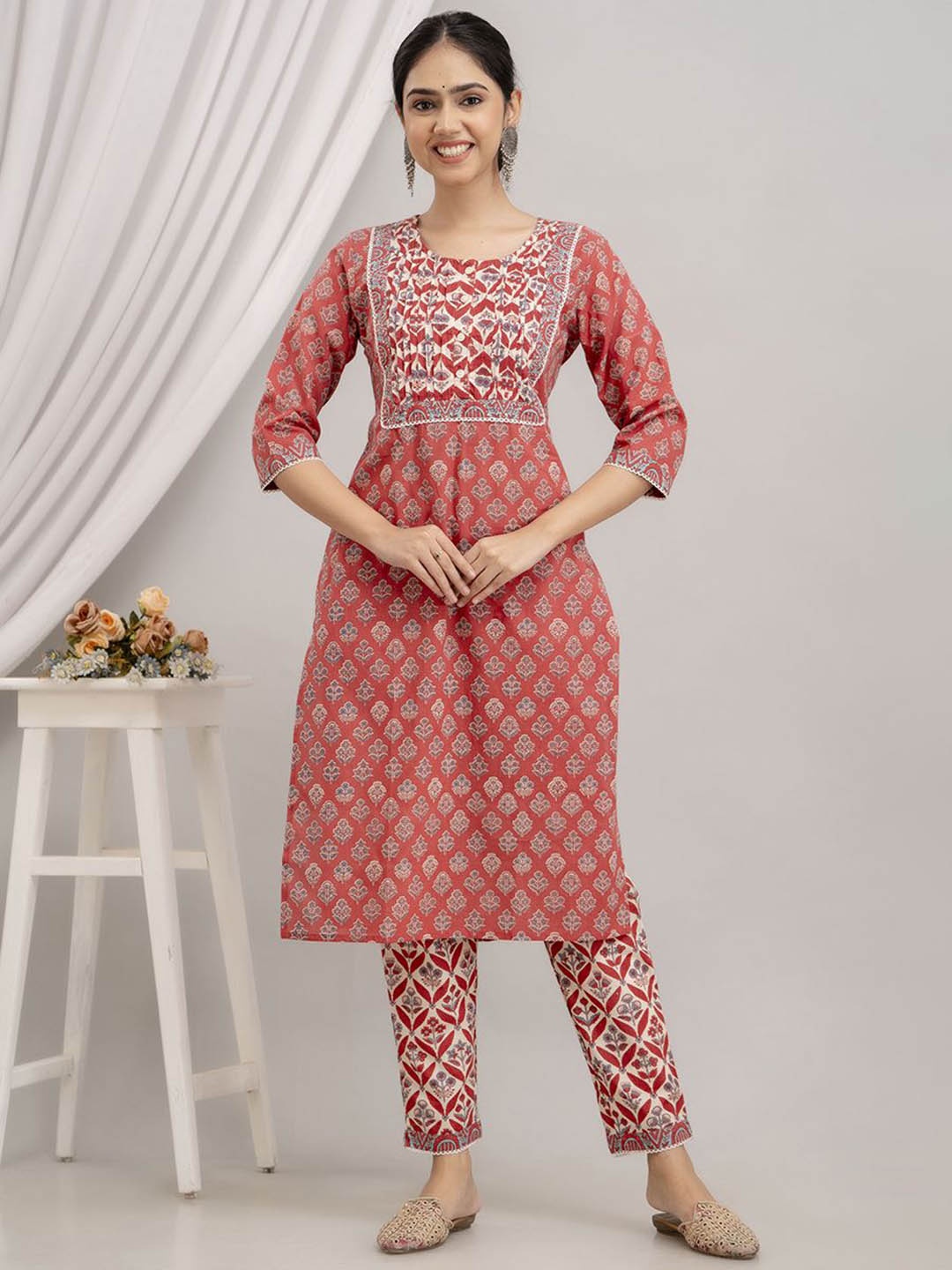 

Dastkar Floral Printed Pure Cotton Straight Kurta with Trousers, Red