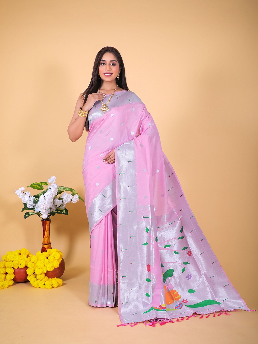 

HEER FASHION Woven Design Paithani Saree, Pink