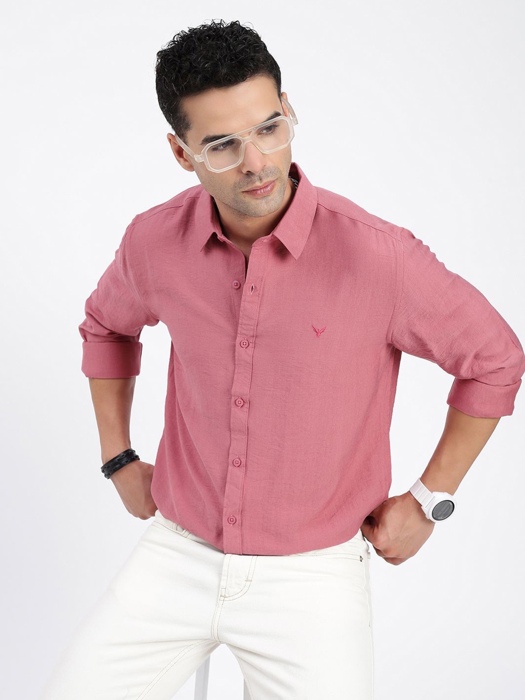 

SHOWOFF Men Standard Spread Collar Solid Cotton Casual Shirt, Peach