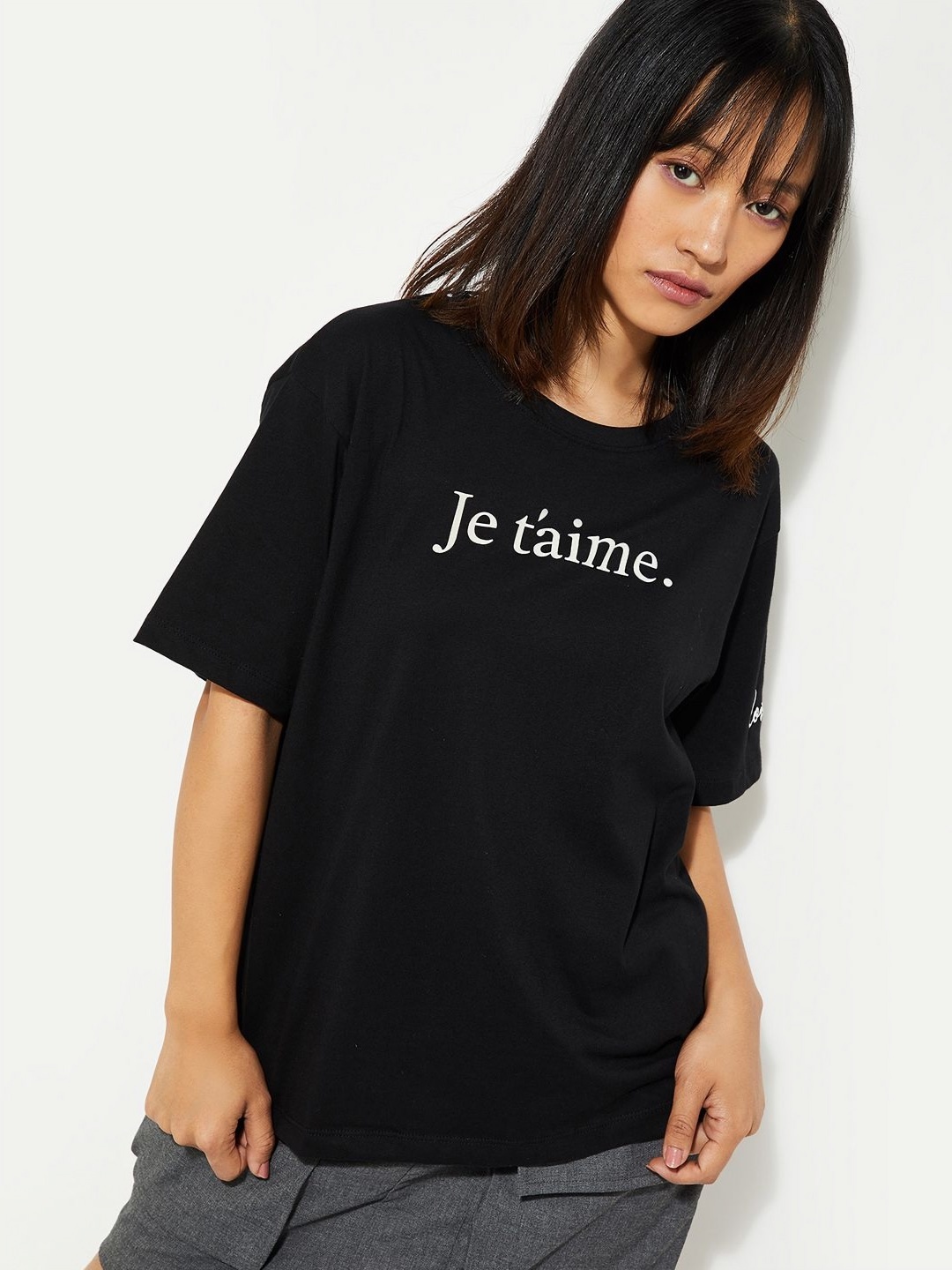 

Max Urb_N Women Relaxed Fit Typograpic Printed T-Shirt, Black
