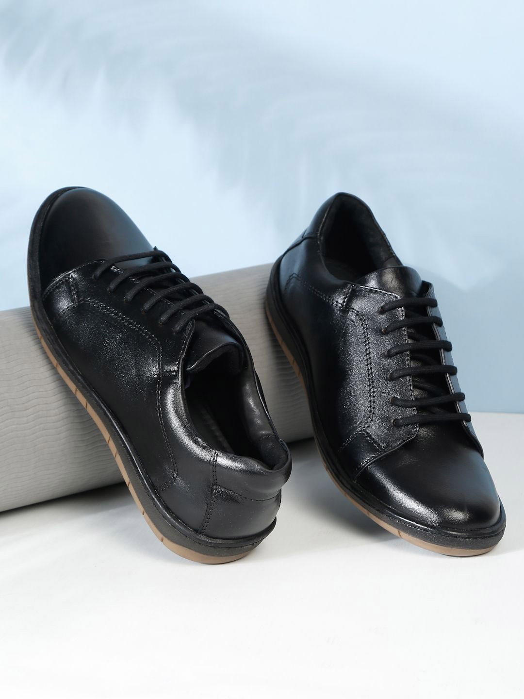 

Teakwood Leathers Men Lace-Ups Leather Sneakers, Black