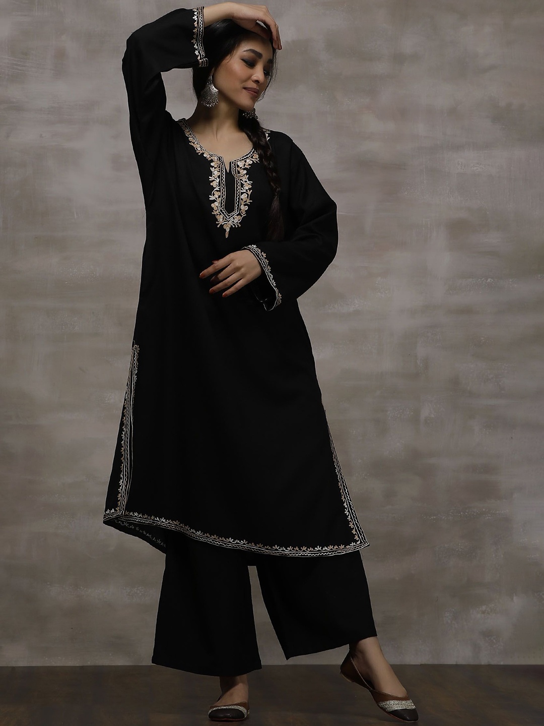 

TJORI Floral Yoke Design Pure Woollen A Line Kurta, Black