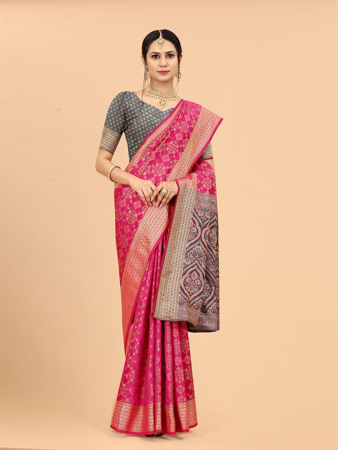 

JUST FASHION Ethnic Motifs Zari Patola Saree, Pink