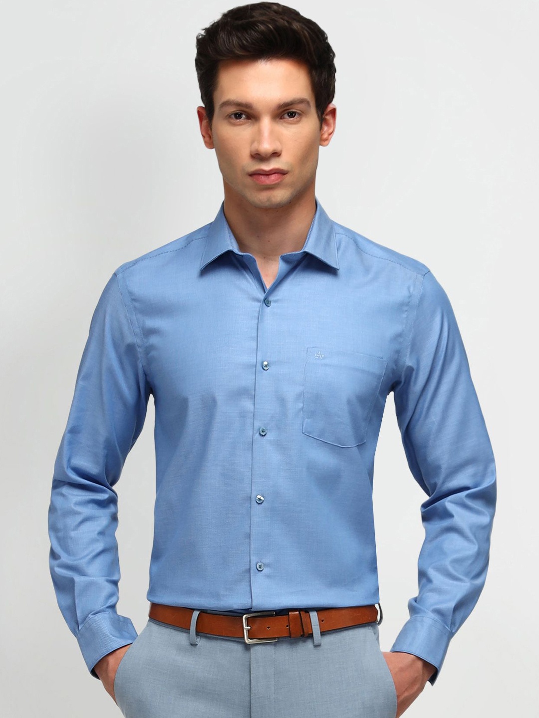 

Arrow Men Manhattan Spread Collar Solid Cotton Slim Fit Casual Shirt, Blue