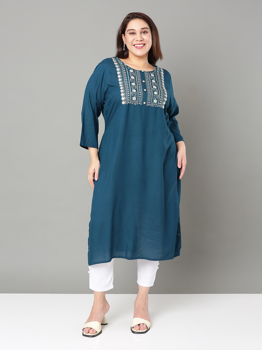 

Sztori Plus Size Floral Yoke Design Mirror Work Straight Kurta, Teal