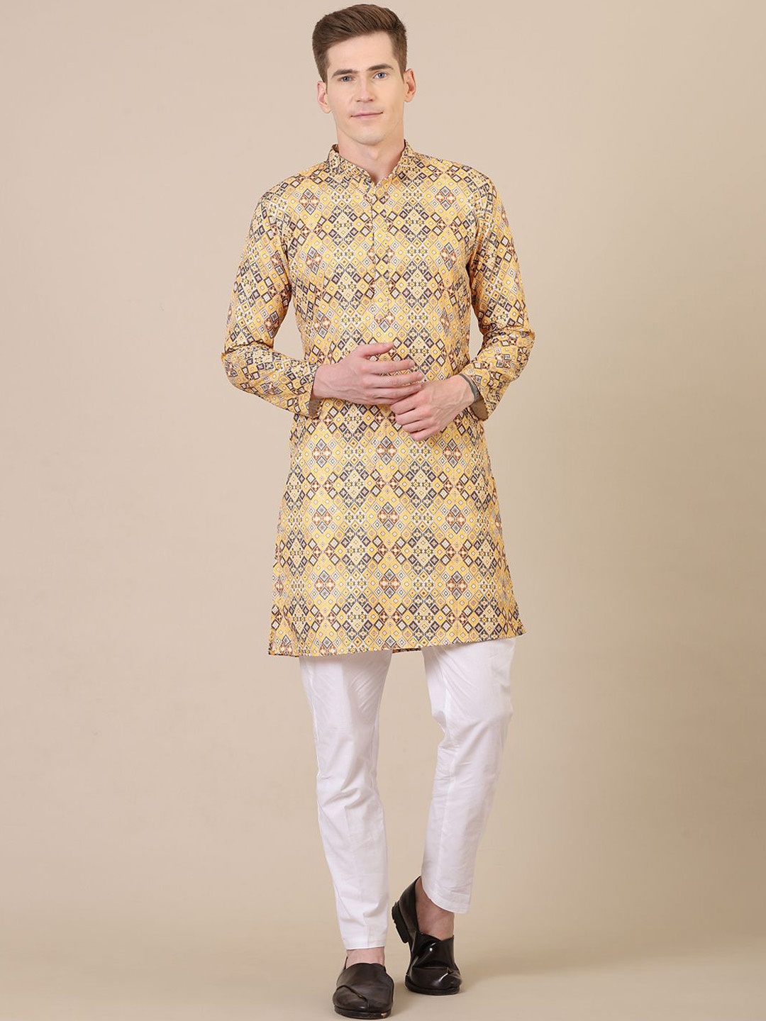 

Stuffie Land Geometric Printed Pure Cotton Kurta with Pyjama, Mustard
