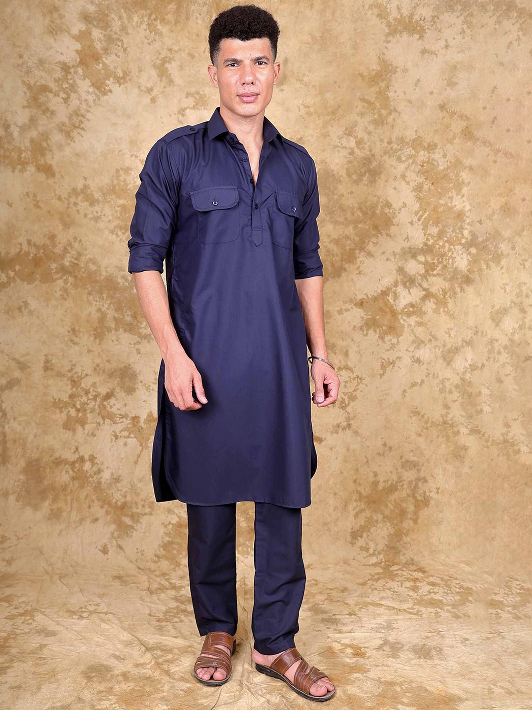 

BLUESAANCHI Shirt Collar Long Sleeves Indigo Pathani Kurta with Trousers, Navy blue