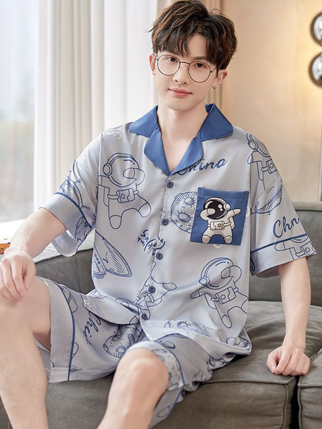 

StyleCast Blue Graphic Printed Lapel Collar Shirt With Short