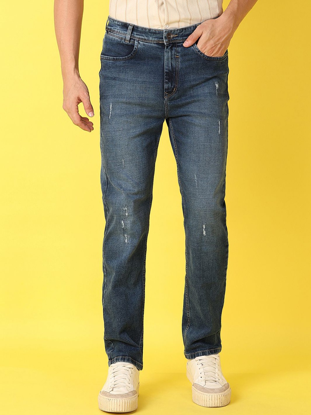 

V-Mart Men Straight Fit Low Distress Heavy Fade Stretchable Jeans, Blue