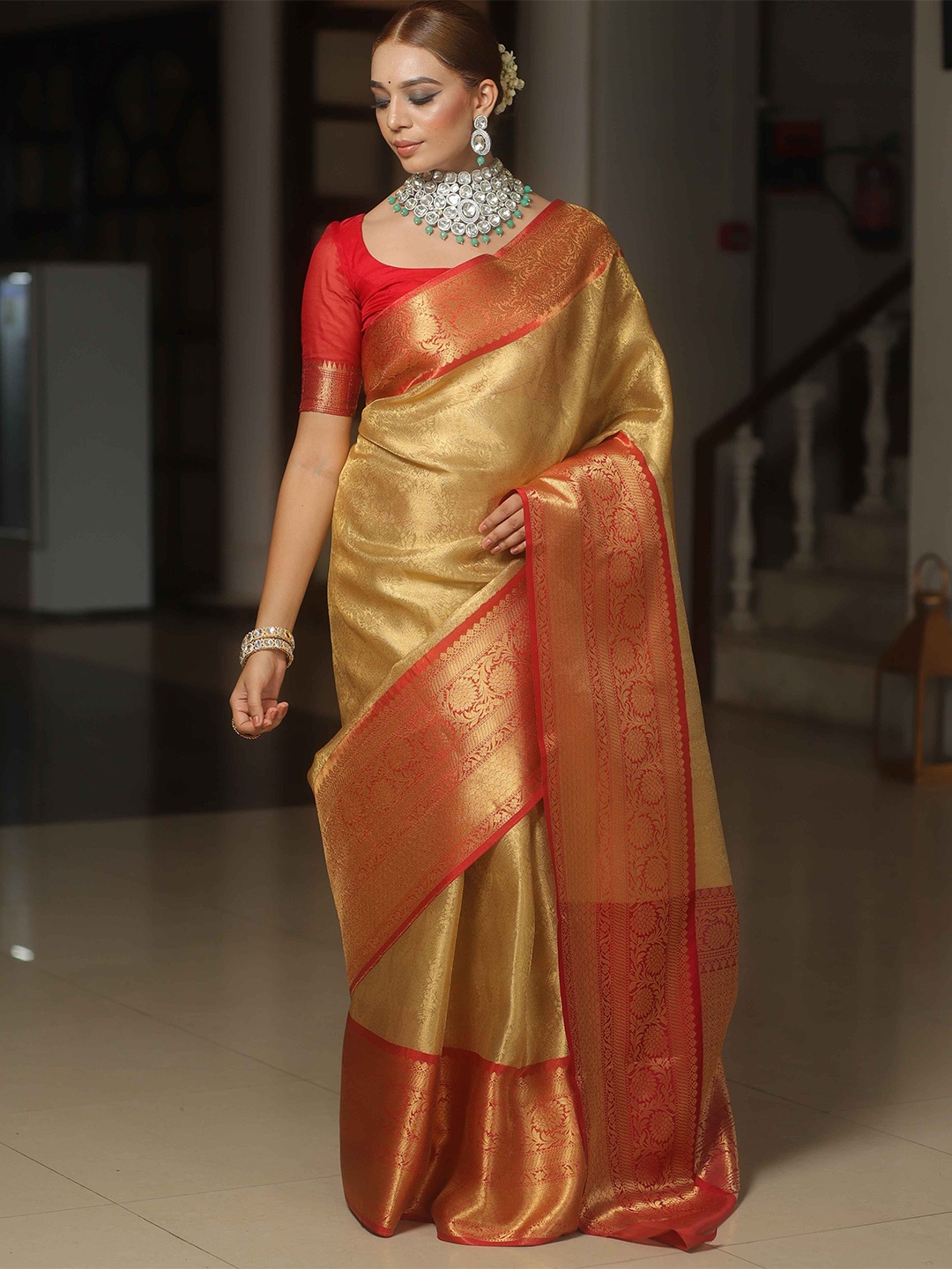 

Banarasee Ethnic Motif Woven Design Zari Tissue Banarasi Saree, Gold