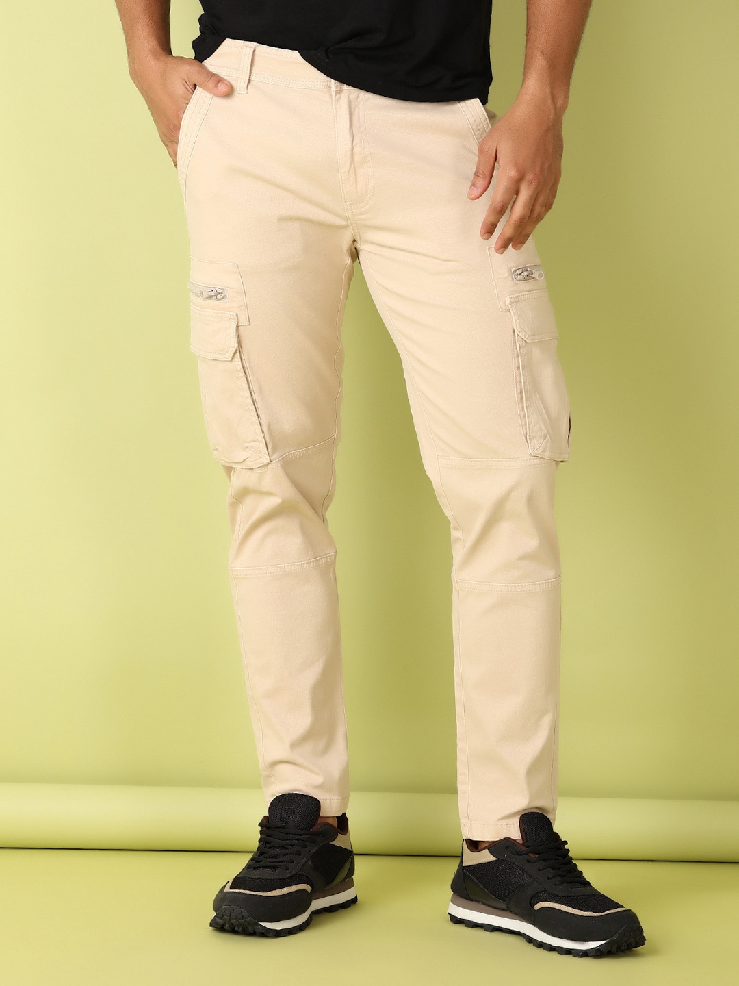 

V-Mart Men Cargos Regular Fit Trousers, Cream