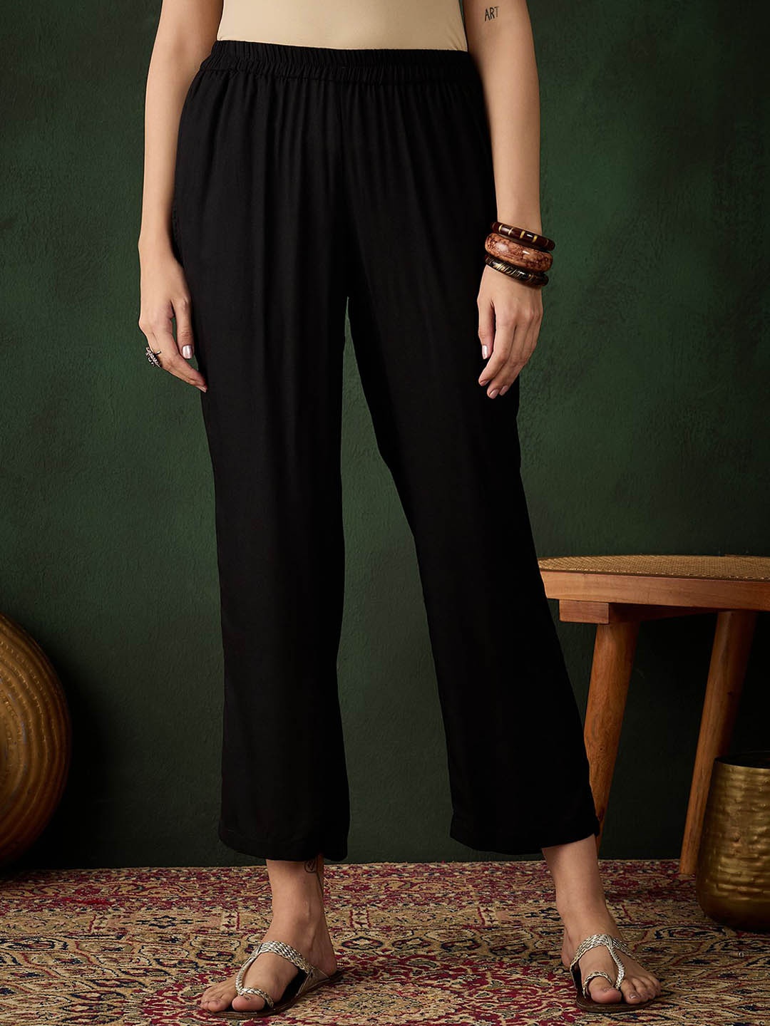 

Sangria Women Mid- Rise Ankle Length Trousers, Black