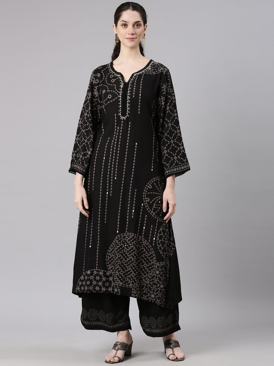 

Neerus Ethnic Motifs Printed Straight Kurta With Palazzos, Black