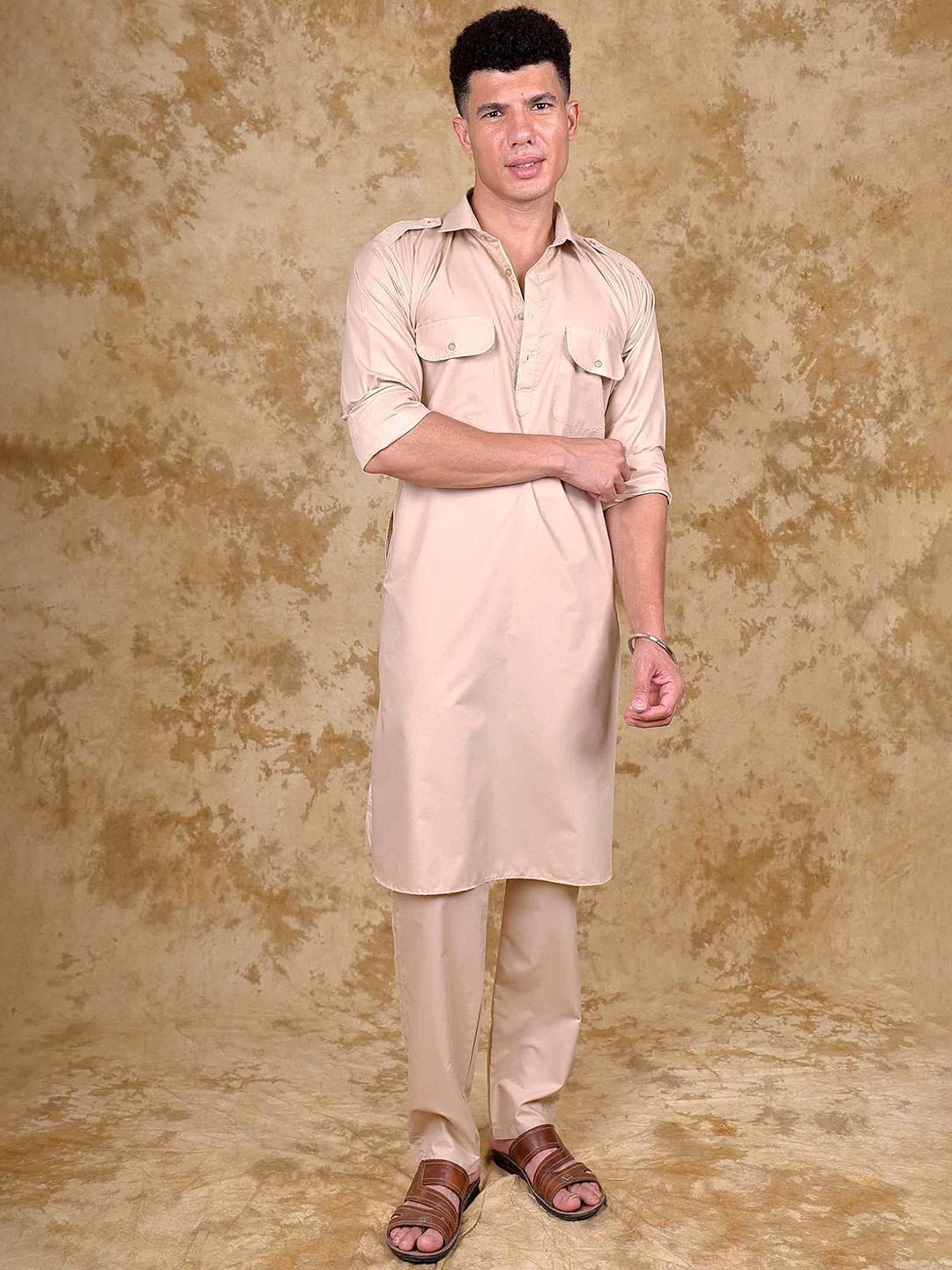 

BLUESAANCHI Shirt Collar Long Sleeves Pastels Pathani Kurta with Trousers, Beige