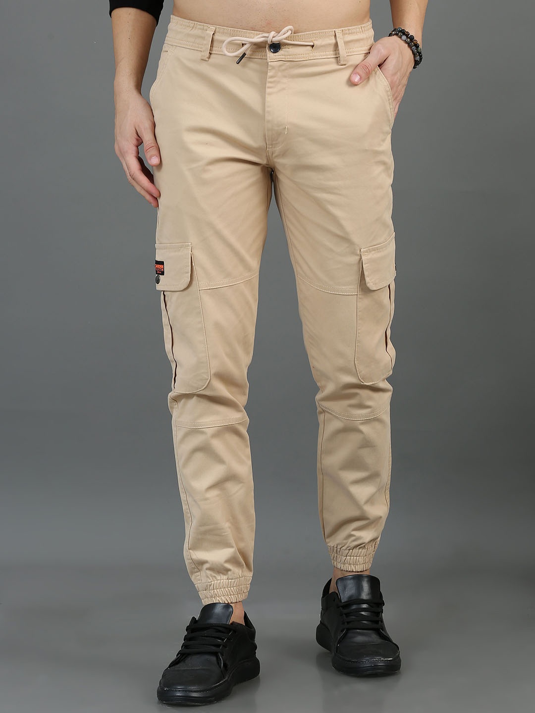 

CARBONN CLOTH Men Cotton Regular Fit Cargo trouser, Beige