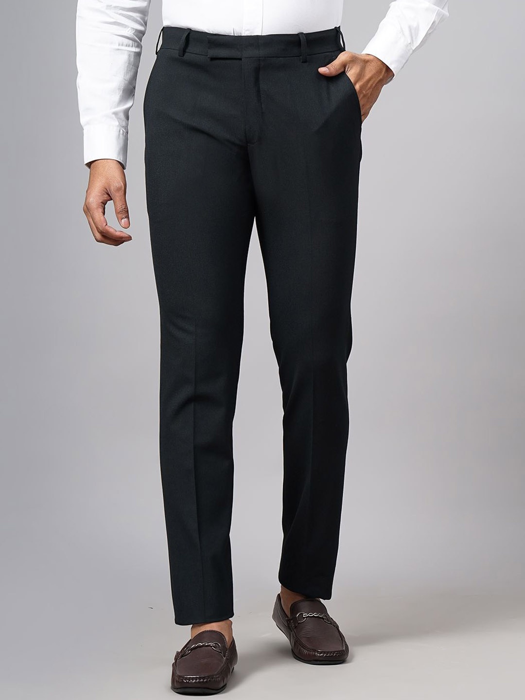 

JADE BLUE Men Mid-Rise Slim Fit Formal Trousers, Black