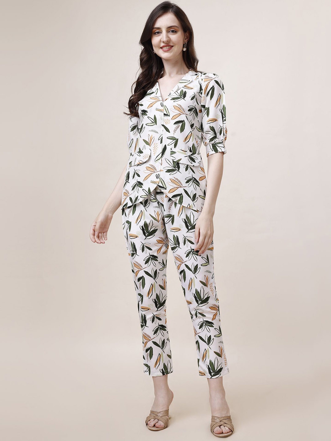 

Fashion2wear Floral Printed Lapel Collar Short Sleeves Top With Trouser, White