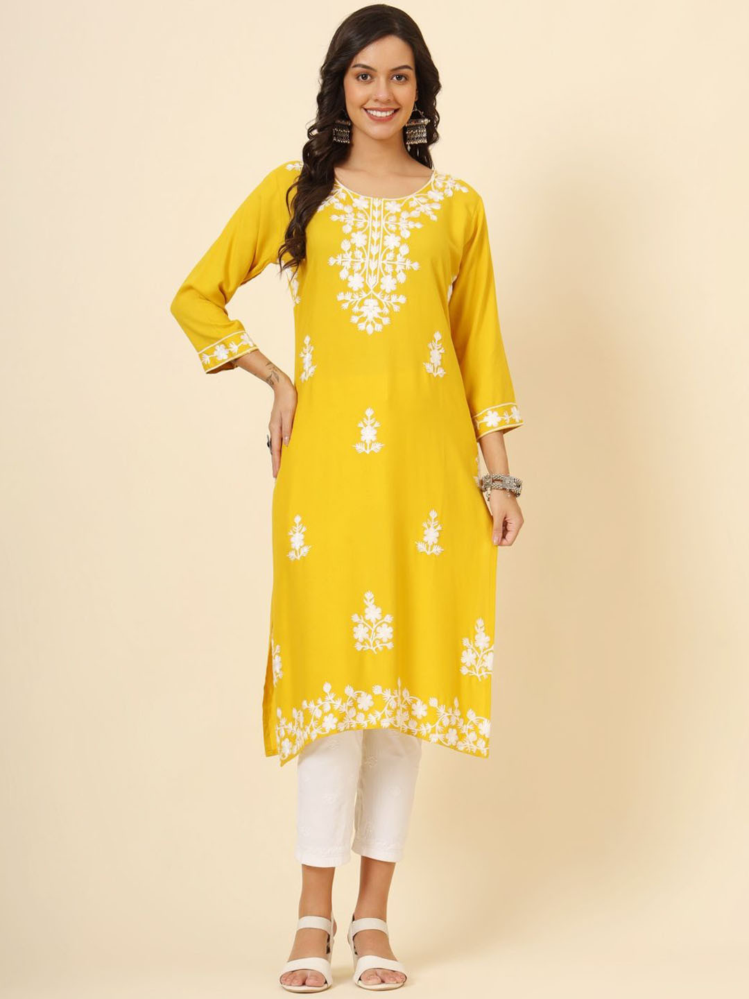 

HERE&NOW Floral Embroidered Round Neck Thread Work Straight Kurta, Yellow