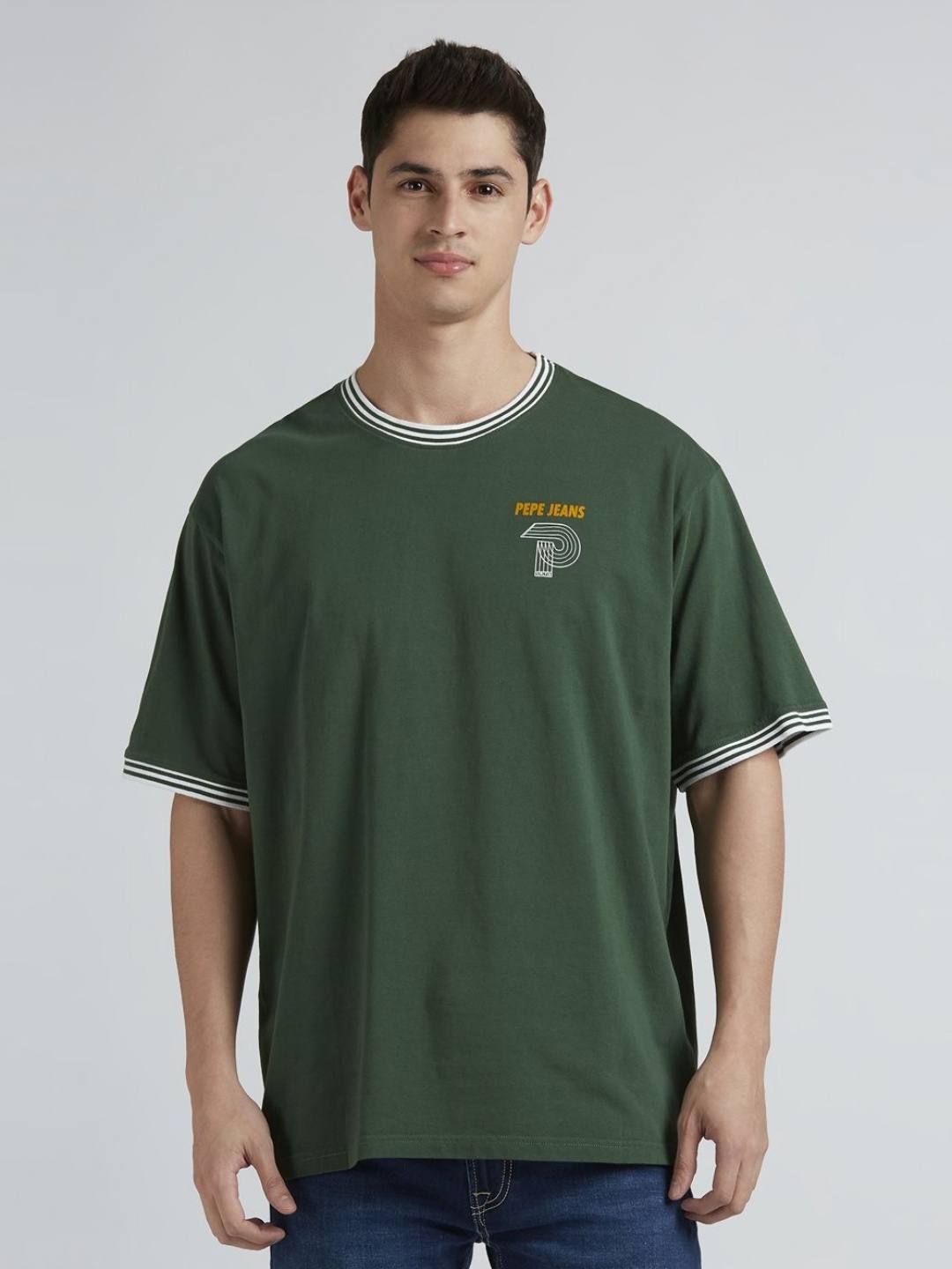 

Pepe Jeans Men Solid Round Neck Pure Cotton Relaxed Fit T-shirt, Green