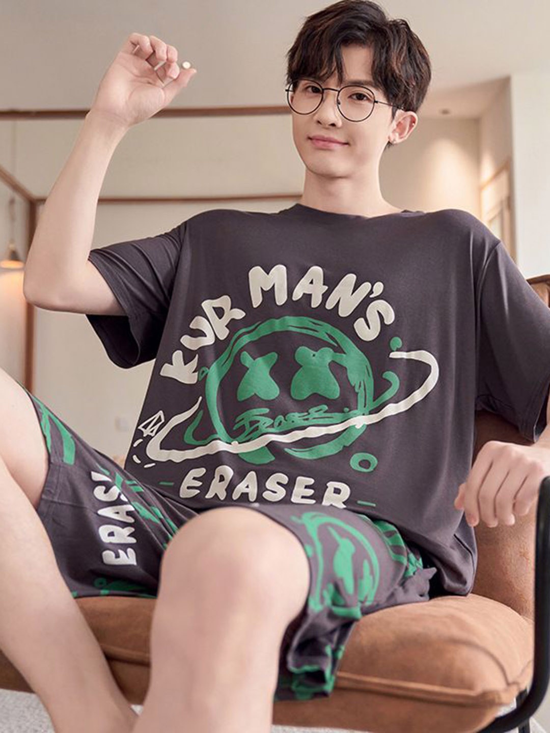 

StyleCast Graphic Printed T-shirt With Short, Black