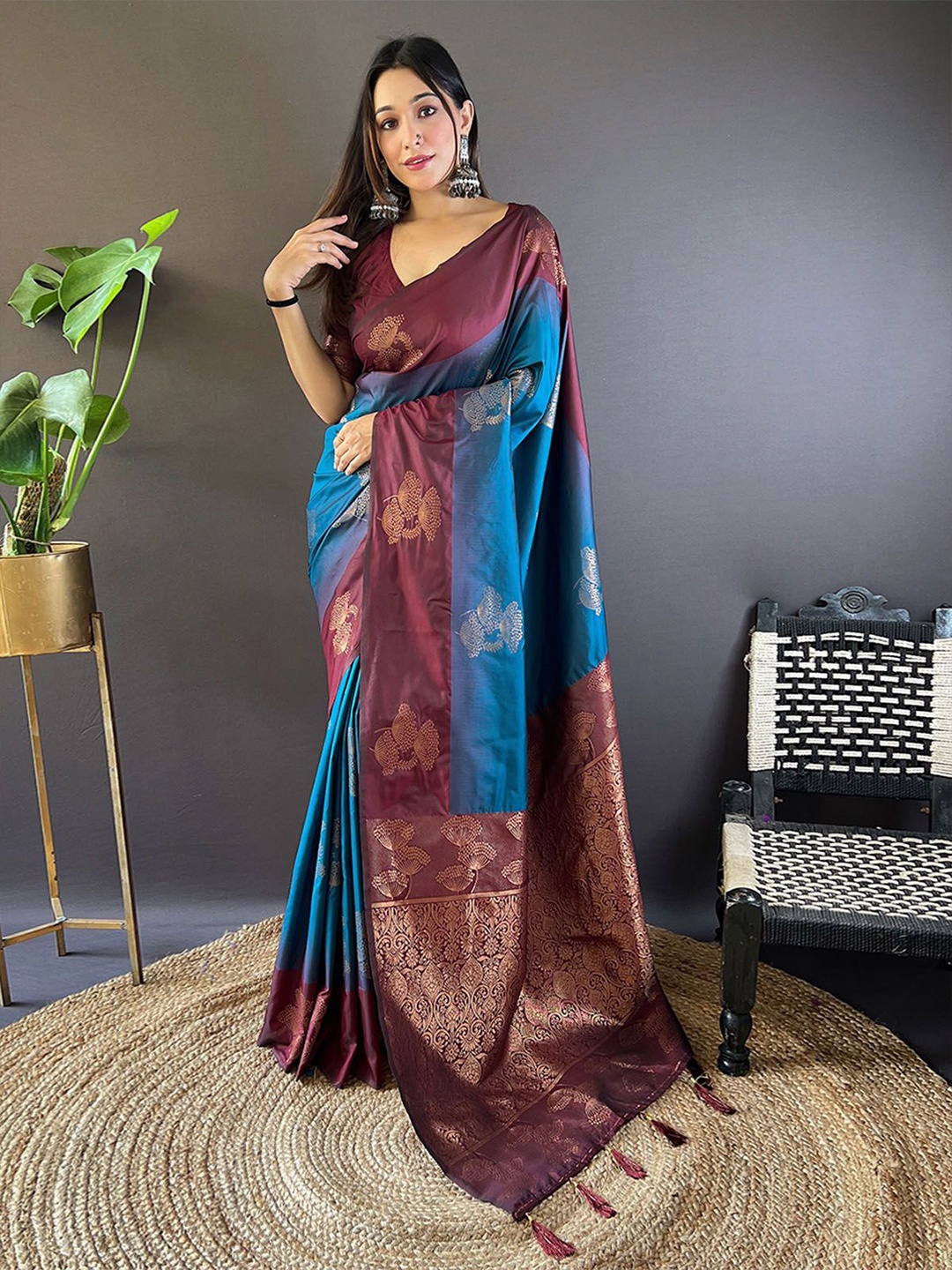 

ODETTE Ethnic Motifs Woven Design Zari Saree, Blue