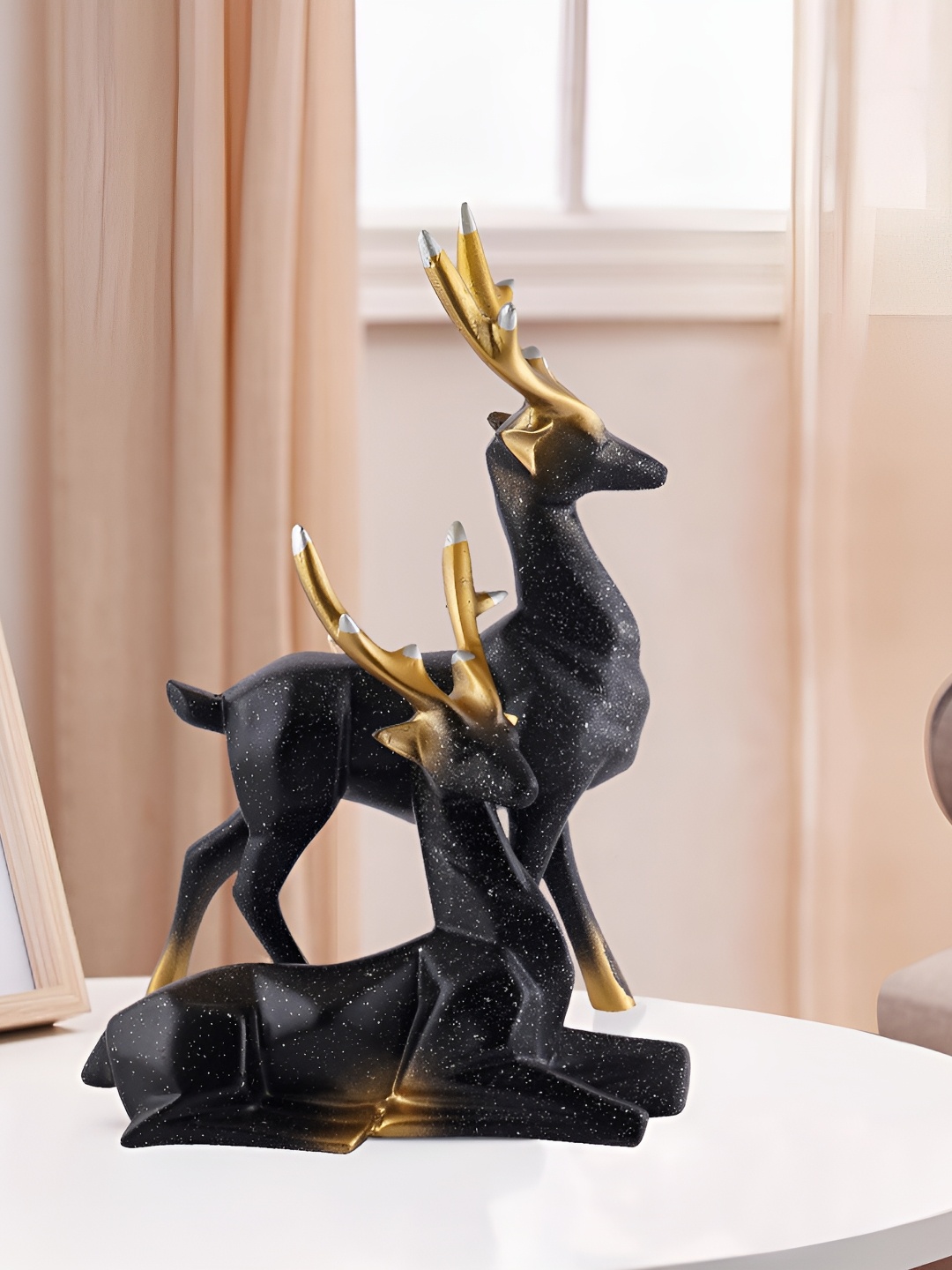 

Zart Black Deer Figurine Polyresin Showpiece