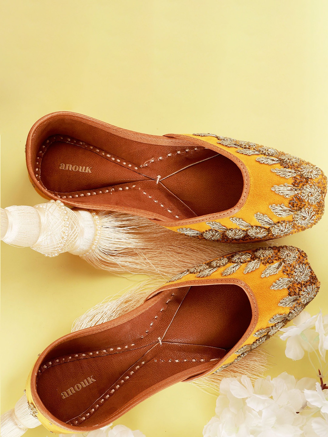 

Anouk Women Embellished Mojaris Flats, Mustard