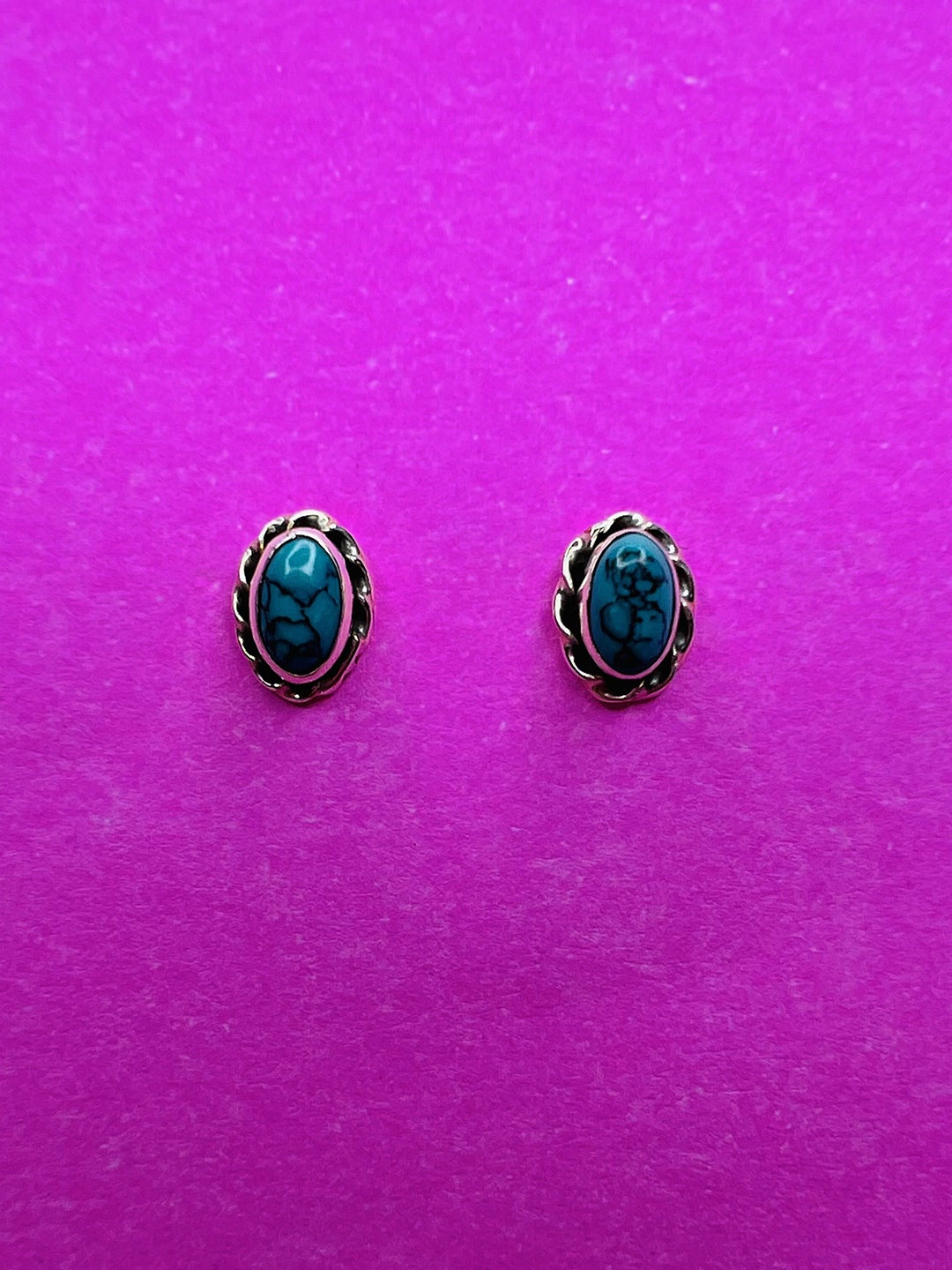 

Arte Jewels Sterling Silver Turquoise Studded Contemporary Studs, Turquoise blue