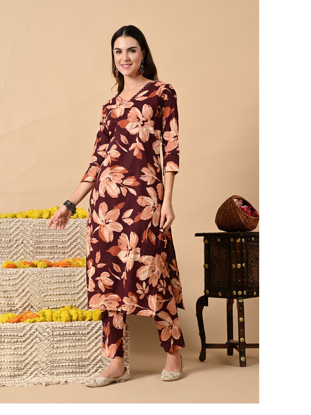 

OUMAD Floral Printed V-Neck Pure Cotton Straight Kurta with Trouser, Brown