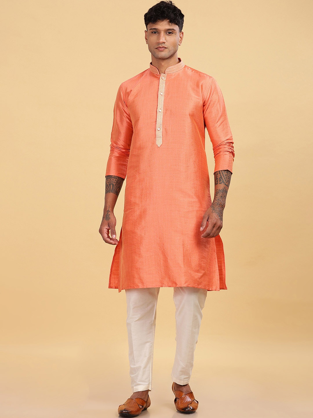 

Anouk Mandarin Collar Regular Cotton Straight Kurta, Orange