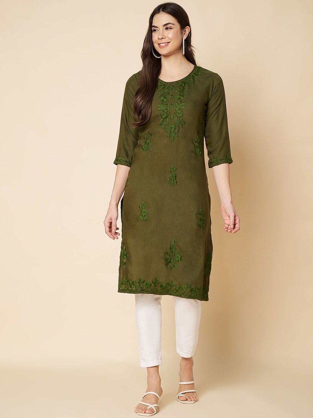 

HERE&NOW Floral Embroidered Round Neck Thread Work Chanderi Cotton Straight Kurta, Green