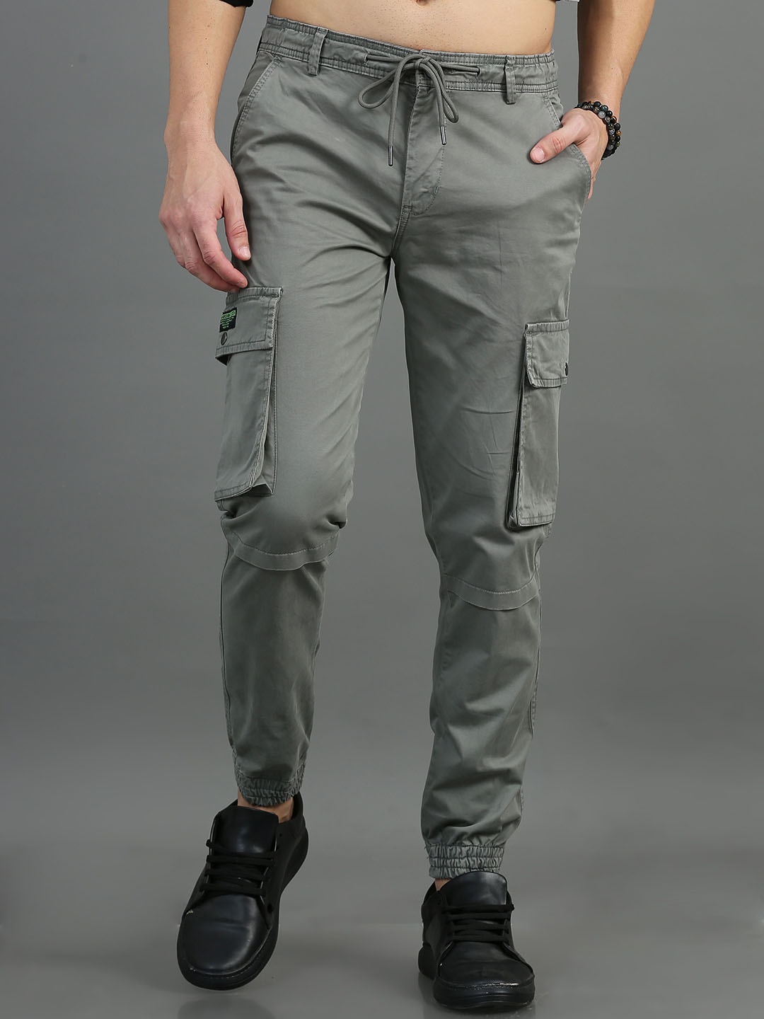 

CARBONN CLOTH Men Cargos Trousers, Olive