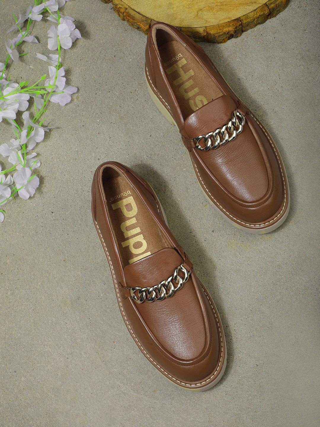 

Hush Puppies Women Contrast Sole Loafers, Tan