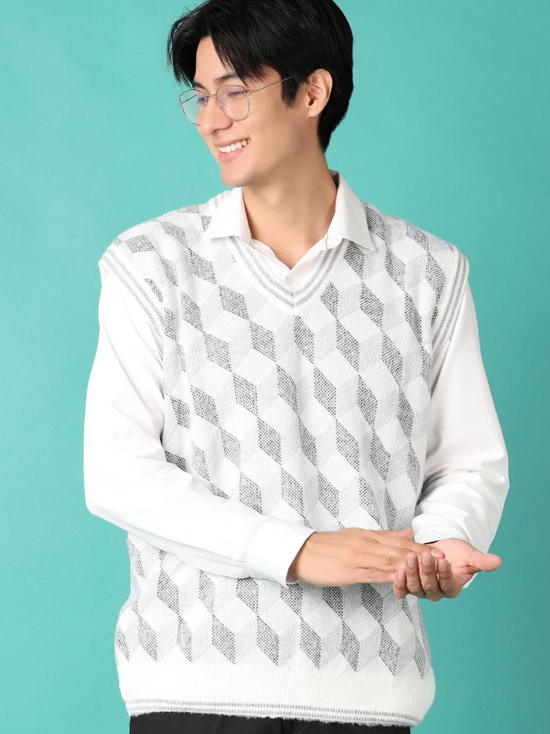 

V-Mart Men Self Design V-Neck Cotton Sweater Vest, White
