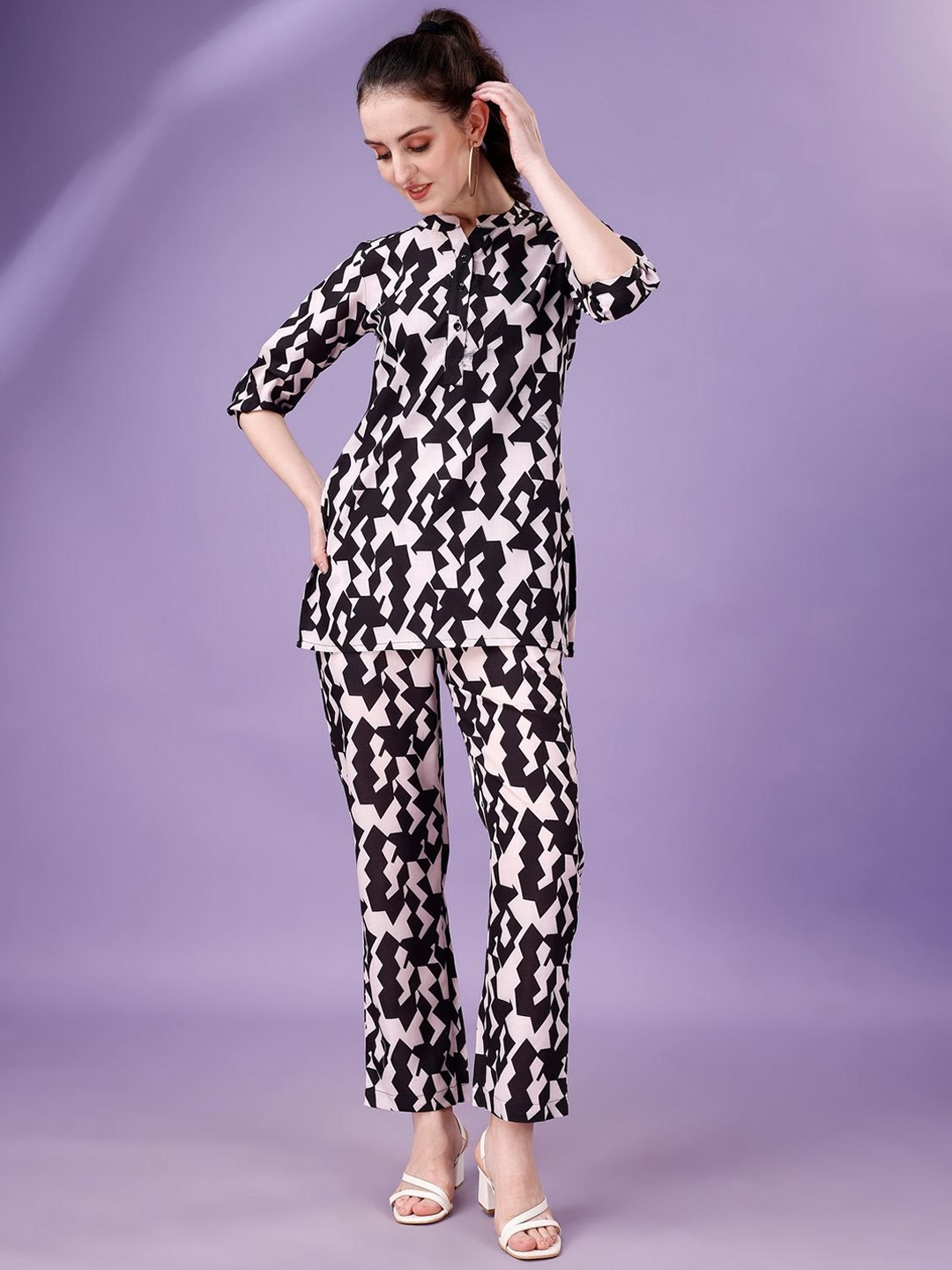 

COLORCART Printed Shirt With Trousers Co-Ords, Black